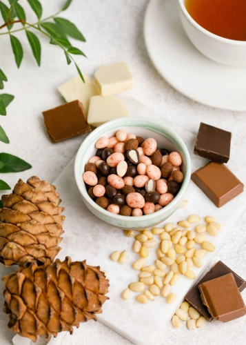 Zedernnüsse in Vollmilchschokolade MIX, 60 g, sortiert